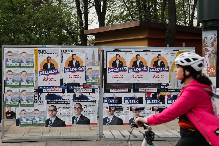 Wybory 2024. Gibała i Miszalski pójdą na całość? Będzie walka na banery ulicach Krakowa przed drugą turą wyborów prezydenckich