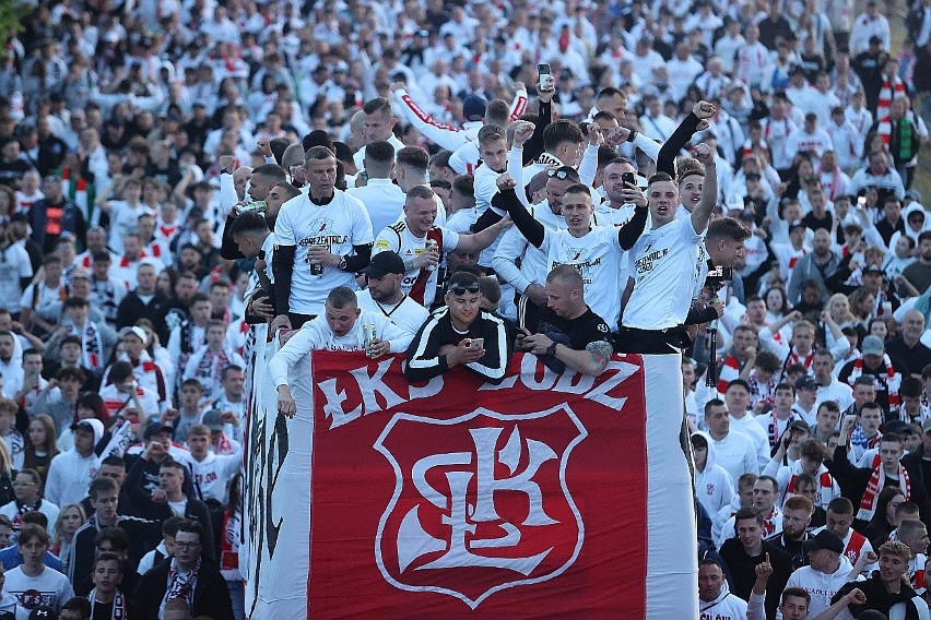 ŁKS. Kibice ,,Rycerzy Wiosny" nie zawiedli. Dziewiąta frekwencja w Polsce na stadionie przy al. Unii w Łodzi ZOBACZ ZDJĘCIA