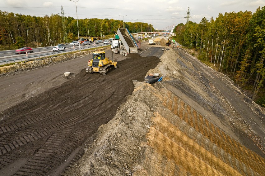 Węzeł Giszowiec w Katowicach: w listopadzie 2021 gotowa piąta łącznica DK 86 i 81. Inwestycja zakończy się w 2022. Stan prac: 75 proc.