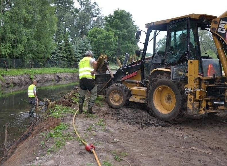 Ul. Kazimierzowska. Przebudowa rzeki Białej (zdjęcia)