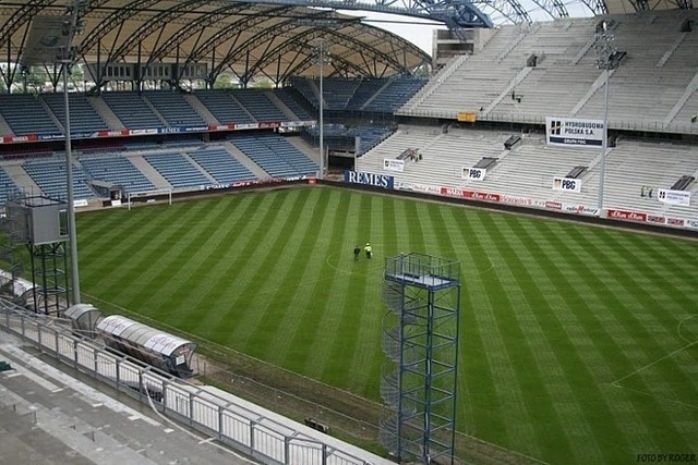 Nowe krzesełka na stadionie Lecha i nowy sponsor