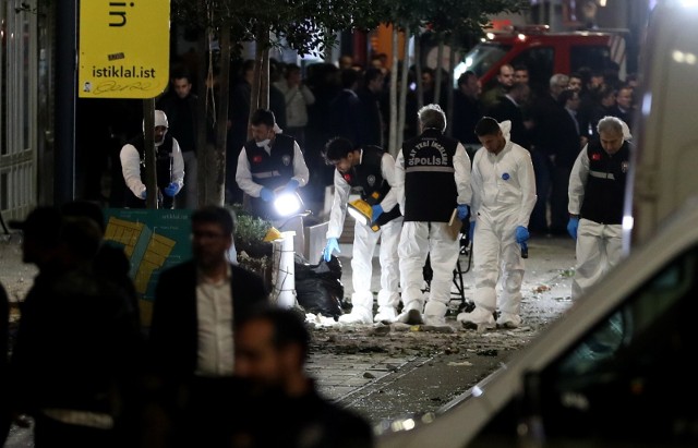 W zamachu w Stambule zginęło 6 osób, a 53 zostały ranne