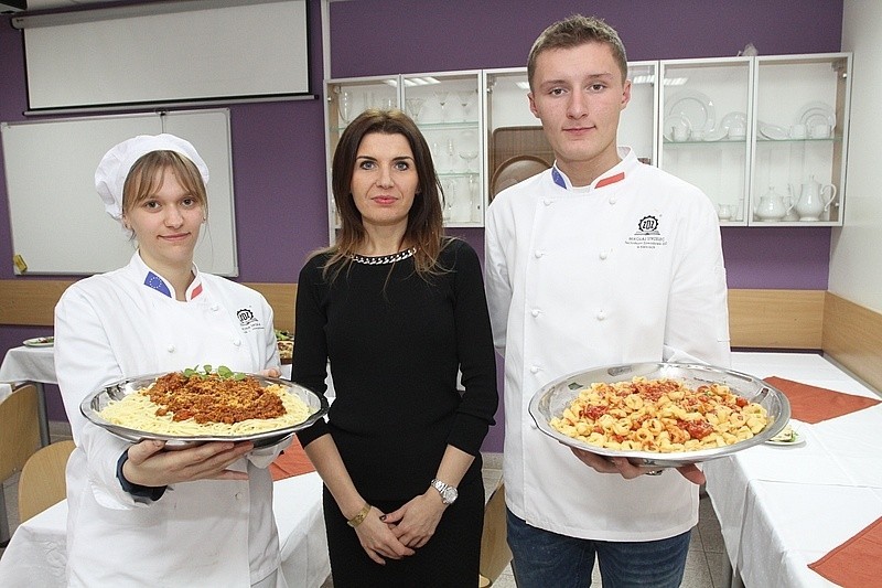 Pokaz kulinarny kuchni włoskiej w ZDZ w Kielcach