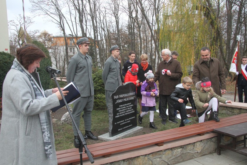 Dąb Niepodległości poświęcony przez papieża rośnie w Kielcach (WIDEO, zdjęcia)