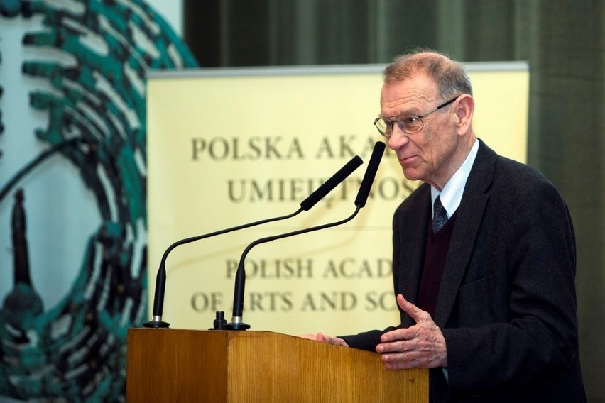 Prof. Andrzej Białas, prezes PAU, i wicepremier Jarosław...