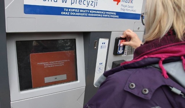 Od 1 kwietnia zablokowana została możliwość doładowania karty miejskiej czy też odczytania przez biletomat wspomnianej karty.