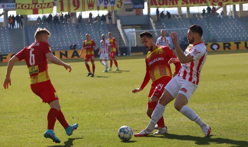 Fortuna 1 liga. Korona Kielce gra z liderem Miedzią Legnica. Trener Leszek Ojrzyński uwielbia takie mecze