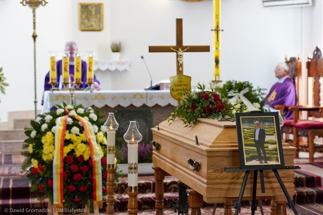 Wieloletni dyrektor Departamentu Gospodarki Komunalnej Urzędu Miejskiego w Białymstoku został pochowany na cmentarzu w Karakulach