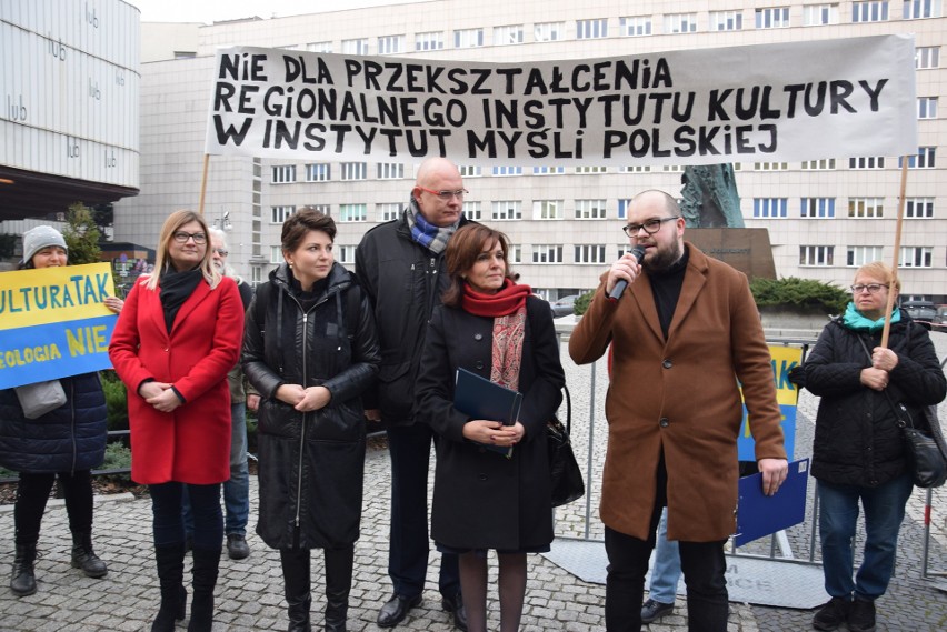 Protest wobec przekształcenia Regionalnego Instytutu Kultury...