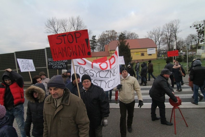 Protest przeciwko budowie fabryki silników Lufthansy pod...