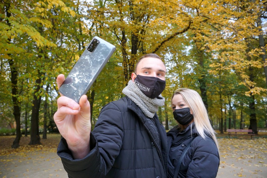 Polska złota jesień? No prawie. Zobaczcie Ogród Saski w żółtej odsłonie