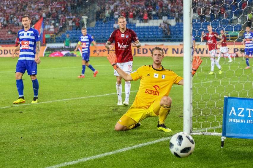 Wisła Kraków tylko remisuje z Wisłą Płock, choć sytuacji miała więcej