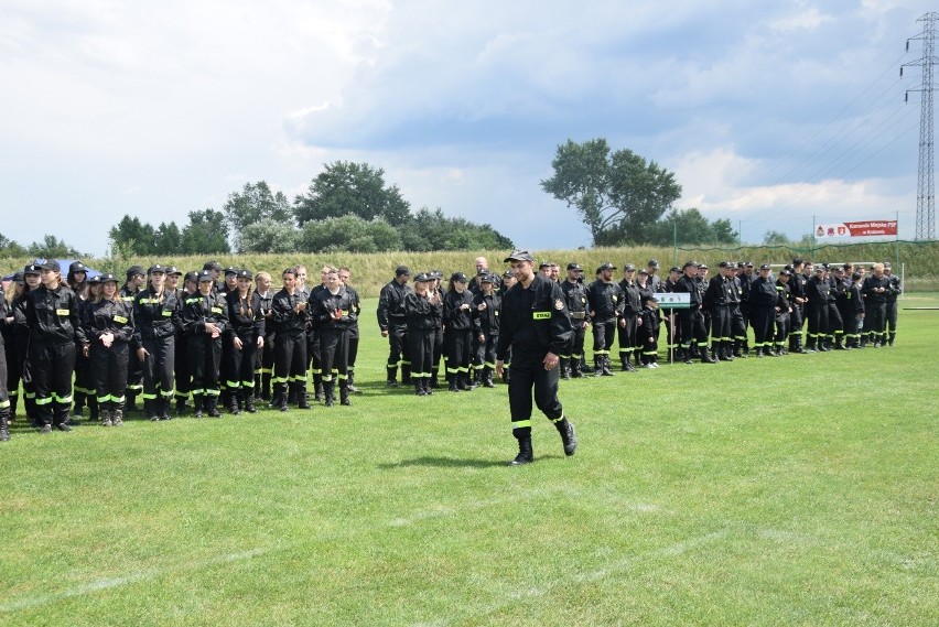 Bosutów i Poskwitów to najlepsze drużyny strażackie w powiecie krakowskim. Zawody sportowo-pożarnicze [ZDJĘCIA]