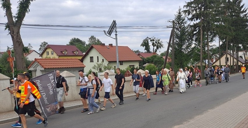 We wtorek 2 sierpnia do parafii w Dulsku gościli pielgrzymi...
