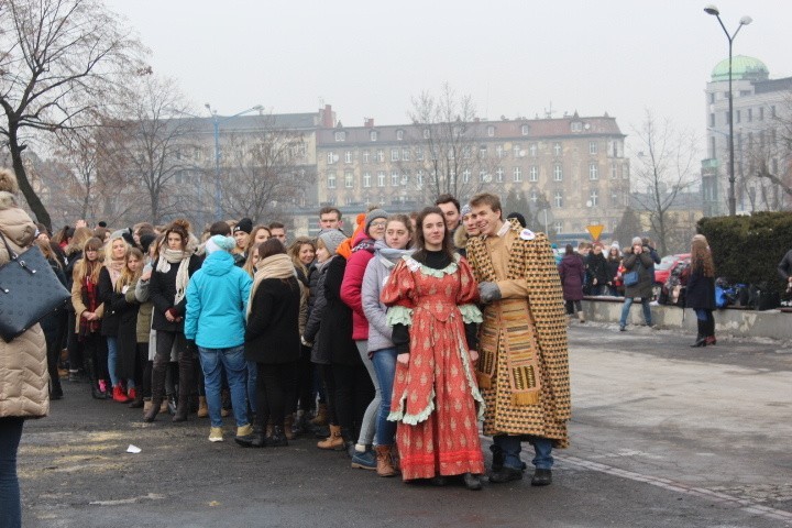 Pół tysiąca par zatańczyło poloneza w Zabrzu