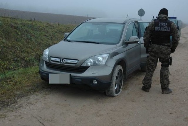Od początku roku 2011 funkcjonariusze straży granicznej zabezpieczyli już 134 trefne auta o łącznej wartości ponad 10 mln zł.