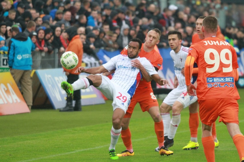 Górnik Zabrze spadł do 1. ligi po remisie 1:1 z Termalicą w...