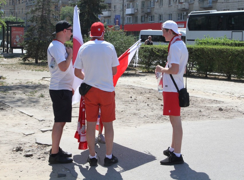 Do Wołgogradu przyjechali najwierniejsi. Nie można teraz drużyny zostawić – mówią