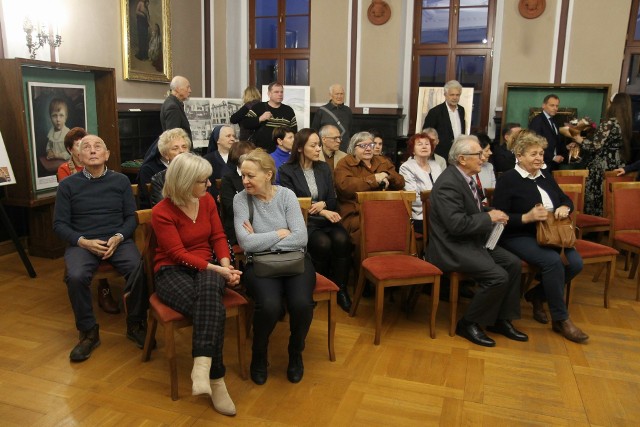 Odnowiona Sala Ślubów i nowa wystawa "Trzy pokolenia artystów malarzy z Chełmna" - to wszystko otwarte zostało w Muzeum Ziemi Chełmińskiej