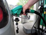 Niższe ceny paliw, benzyna 95 bez zmian