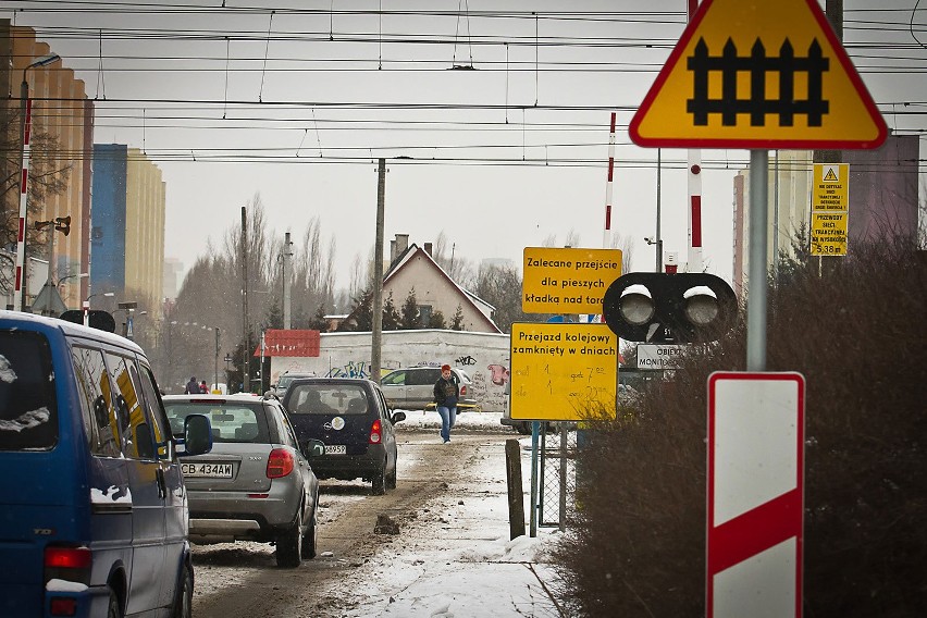 Przejazd przy Inwalidów otwarty