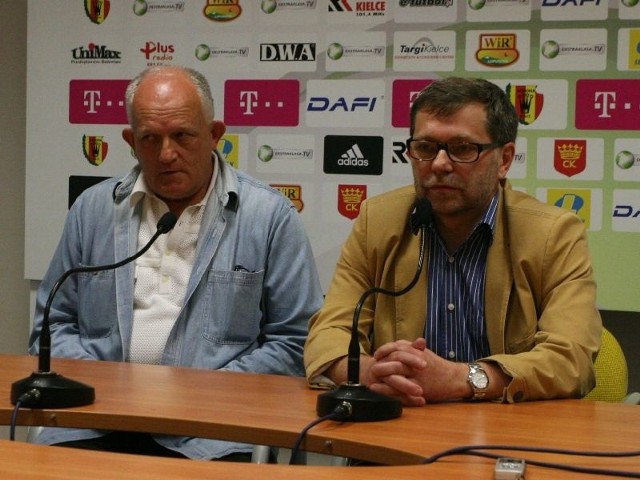 Prezes Chojnowski (z prawej) potwierdza, że Koroną zainteresowanych jest dwóch inwestorów. Kontakt z jednym z nich ułatwił Sławomir Najberg (z lewej).