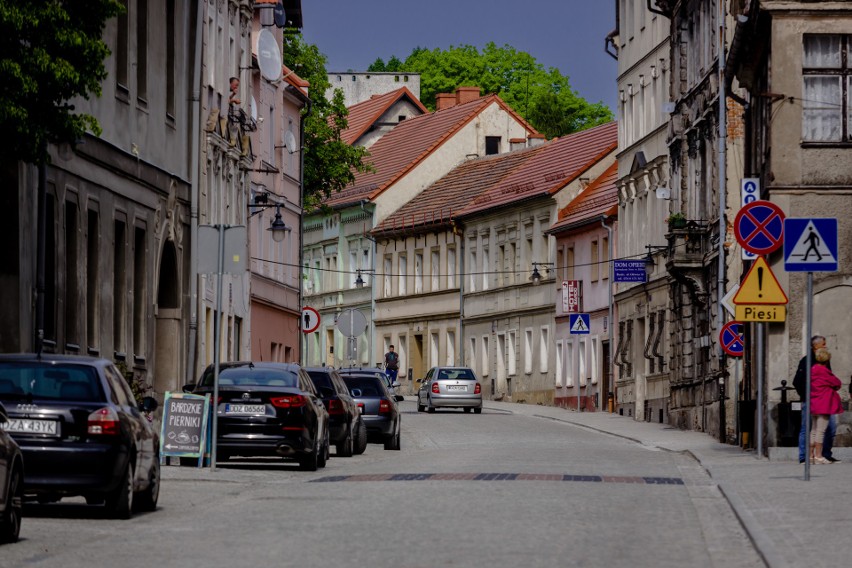 Stara architektura i bujna przyroda Gór Bardzkich wokół...