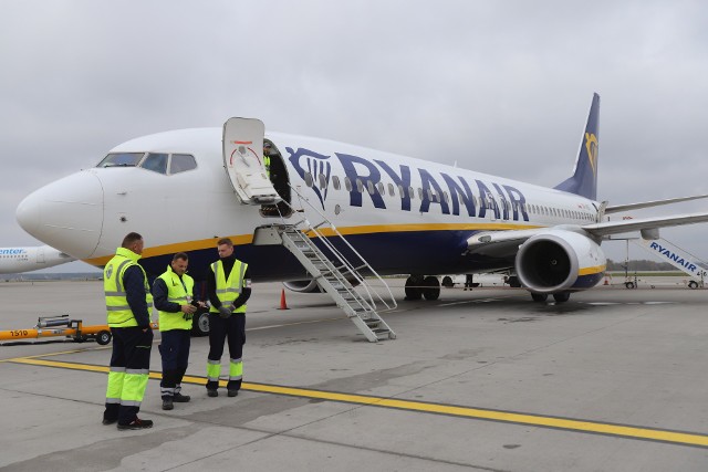 Ryanair na lotnisku w Pyrzowicach. Linie ograniczają drastycznie loty do Włoch nie tylko z Polski od 10 marca do 8 kwietnia