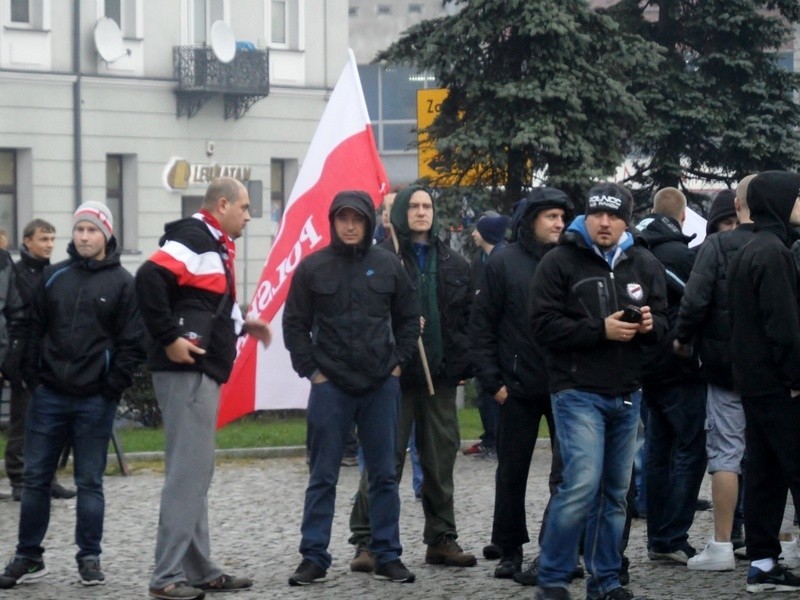 W marszu antyimigracyjnym w Częstochowie wzięło udział ponad...