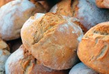 Chleb będzie jeszcze droższy. Dlaczego i kiedy? Świętokrzyskie piekarnie czekają na rachunki za prąd i gaz    