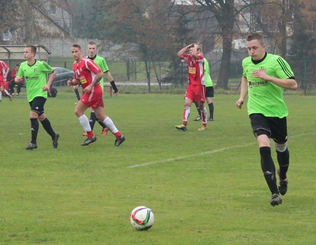 Bartosz Chylaszek jest filarem defensywy LKS Bobrek.