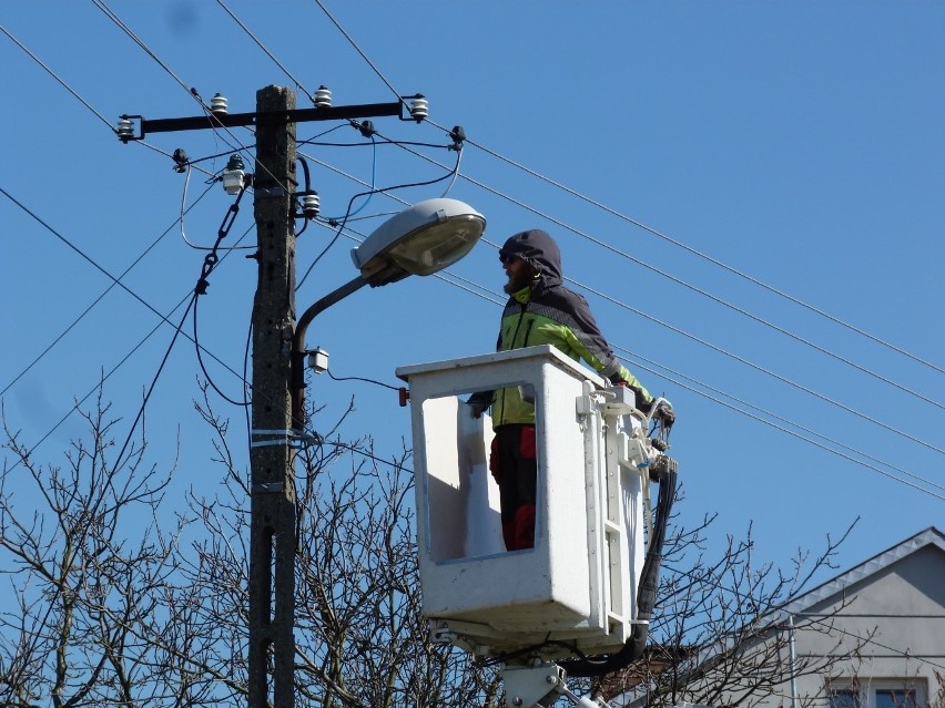 W gminie Mniów zabłysną nowoczesne lampy. Będzie ich więcej niż planowano