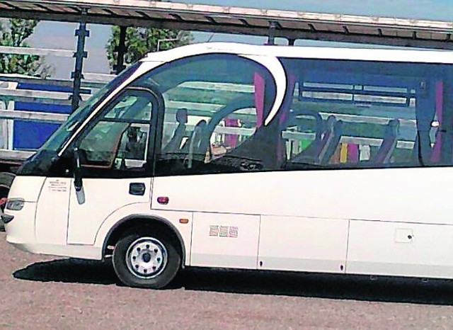 Autobus iveco mago dowozi do szkół dzieci z miejscowości w gminie Borkowice. Kosztował samorząd 128 tysięcy złotych.