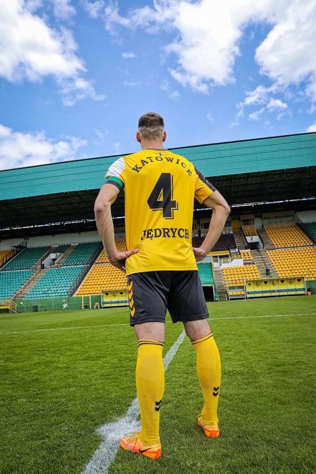 Arkadiusz Jędrych w koszulce GKS-u Katowice na sobotnie derby z Ruchem.