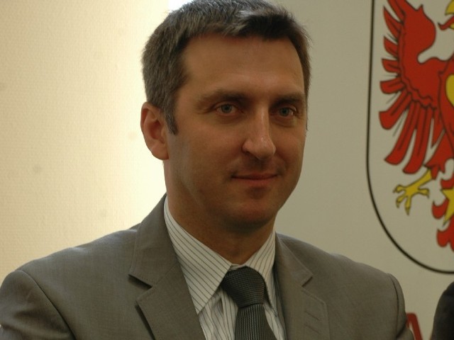 Waldemar Sługocki został wybrany na posła i nie może już pełnić swej funkcji w ministerstwie Rozwoju Regionalnego