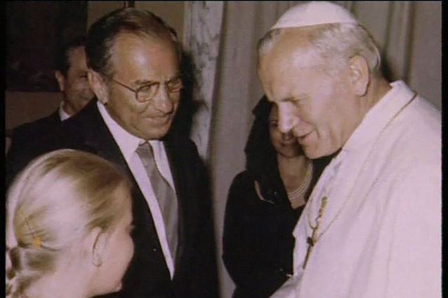 "Jan Paweł II i jego przyjaciel" (fot. AplusC)