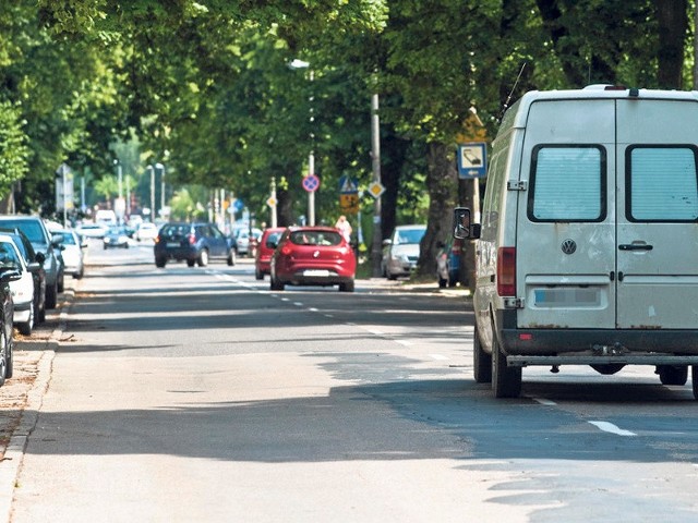 Chodzi o odcinek od ul. Pileckiego aż do ul. Chałubińskiego. Z tym, że trzeba będzie trochę poczekać. Na razie mają ruszyć prace nad projektem.