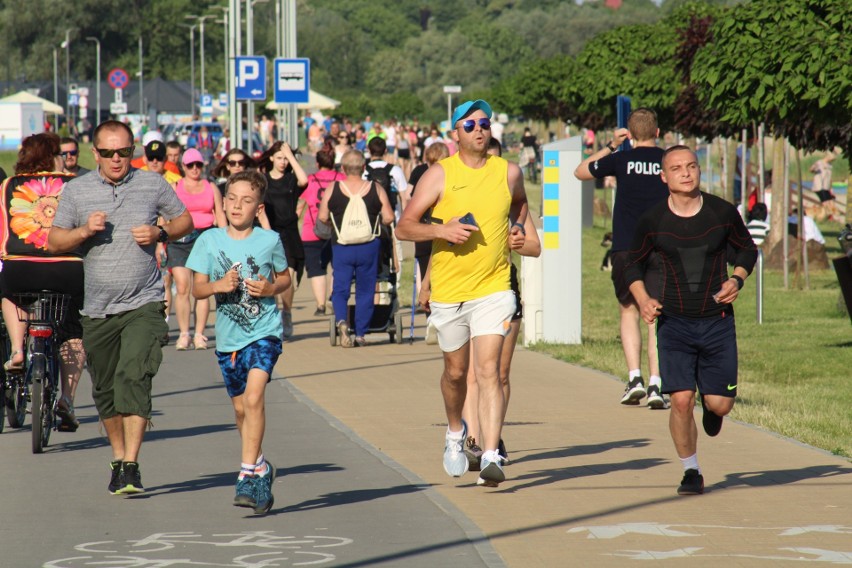 Biegamy i pomagamy nad Jeziorem Tarnobrzeskim. Czwartek był...