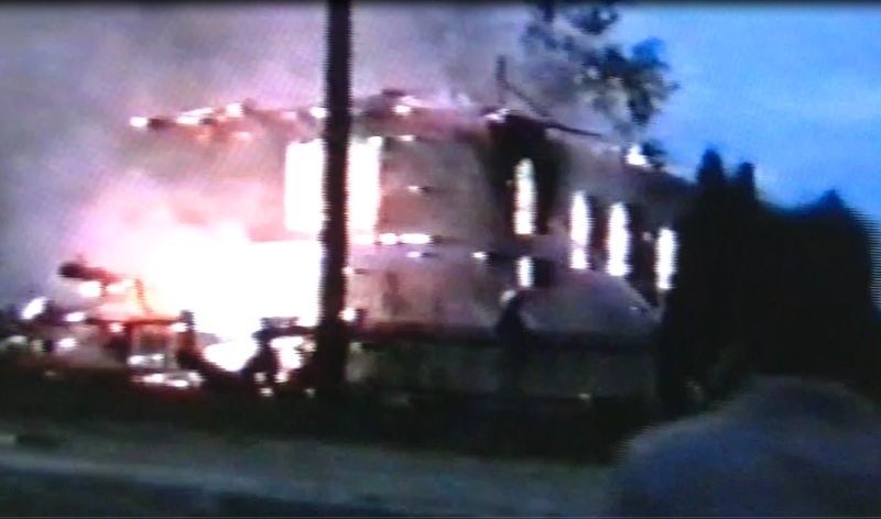 16 sierpnia 1995 roku spłonął drewniany kościół pw. świętego...