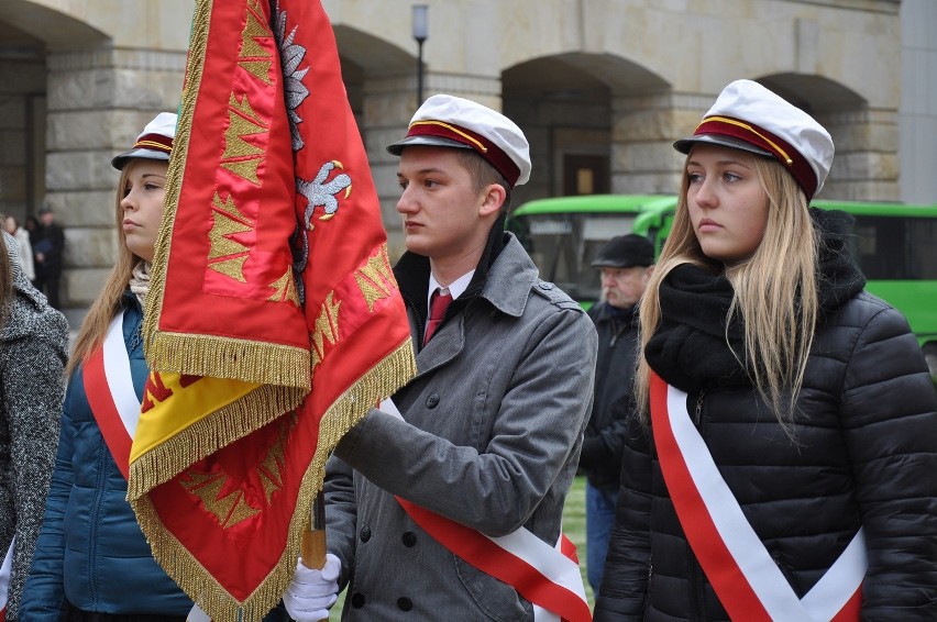 Święto Nauki Wrocławskiej rozpoczęło się pod pomnikiem...