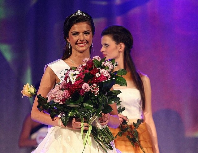 Aleksandra Szczęsna podczas finału Miss Polonia Ziemi Radomskiej 2012 zdobyła tytuł II Wicemiss. 