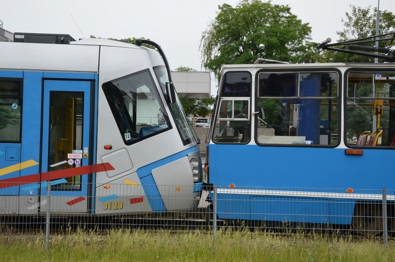 Wypadek tramwajów na pl. Strzegomskim. Motorniczy przyjął mandat