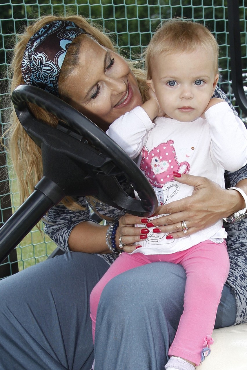 Katarzyna Skrzynecka z córką w 2013 roku. Zobacz, jak córka...