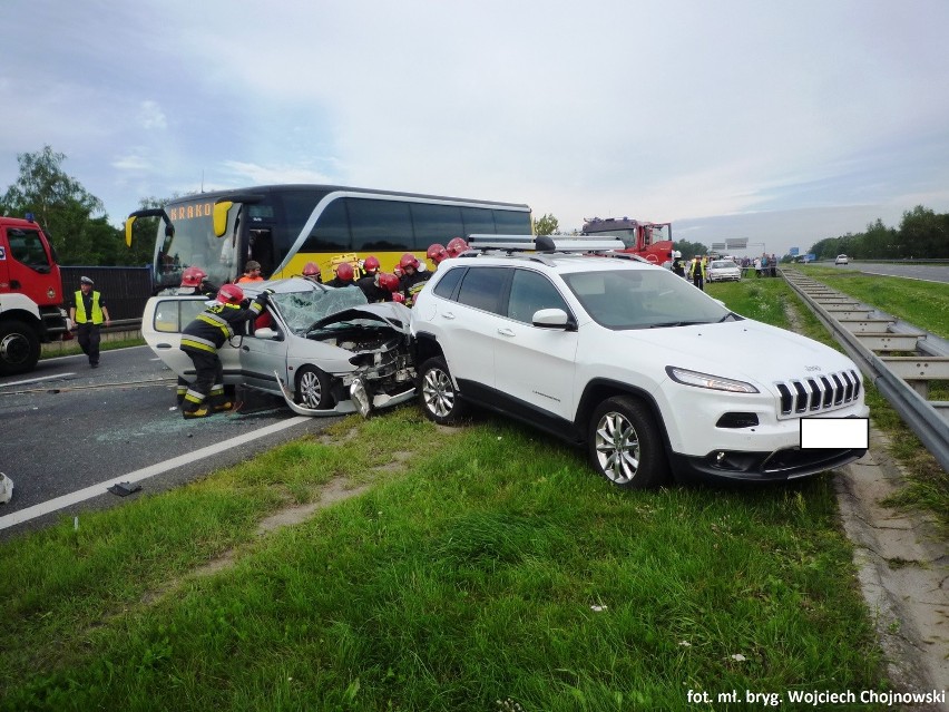 Zablokowana autostrada A4 i zjazd z S1 po wypadku