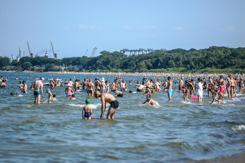 Kurs dolara wpływa też na cenę wakacji w kraju. Od kursu USD...