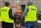 Napad na Bałtyckiej: Policjanci zatrzymali sprawców, którzy w listopadzie napadli z nożem na seniorkę i jej wnuka