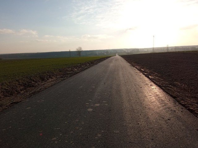 W gminie Słupia odebrano kolejne drogi. Do przebudowy przewidziano ponad 14,5 kilometra nawierzchni.