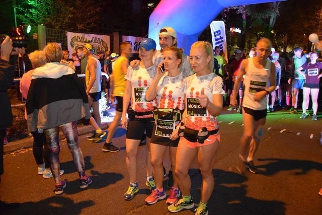 W 2018 r. na starcie Półmaratonu Zielonogórskiego stanęło ponad 1000 biegaczy. Jedni pobiegli półmaraton, inni ćwiartkę i to w nocy.