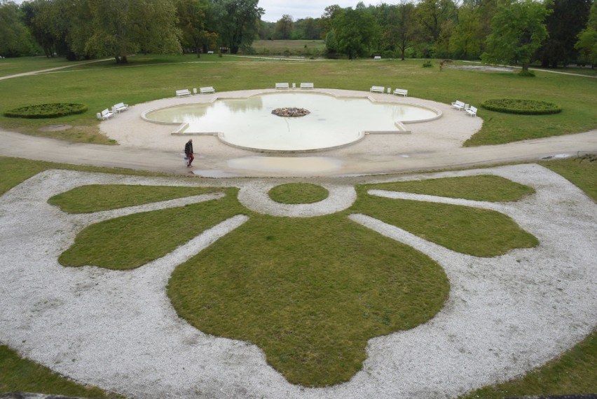 Świetność odzyskuje park w Żaganiu