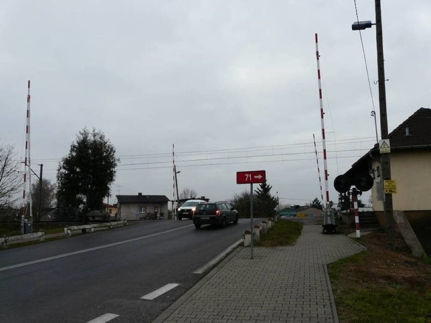 Przejazd kolejowy przez ul. Lutomierską w Pabianicach będzie zamknięty dłużej